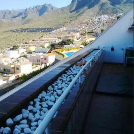 Spacious In 165 M² With Shared Pool
