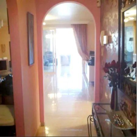 Apartment Spacious In 165 M² With Shared Pool