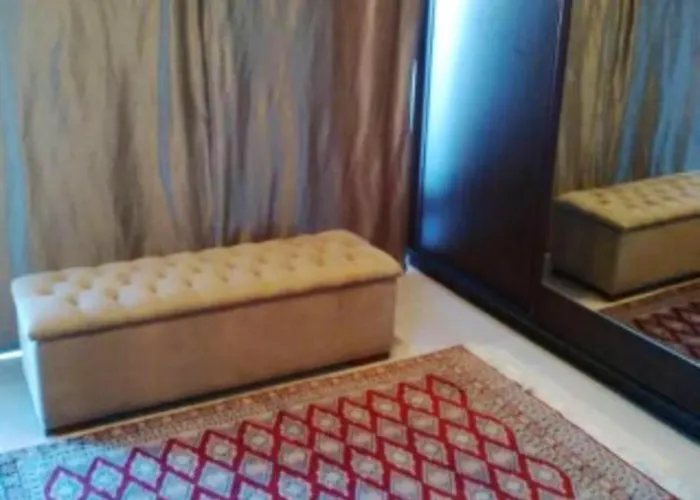 Spacious In 165 M² With Shared Pool 아파트