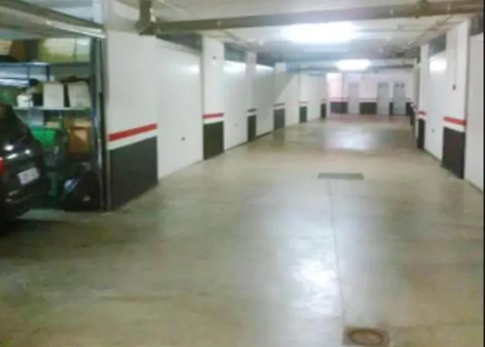 Spacious In 165 M² With Shared Pool 아파트 아데제