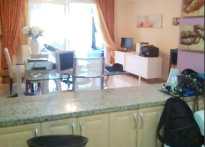 Spacious In 165 M² With Shared Pool 아파트 *